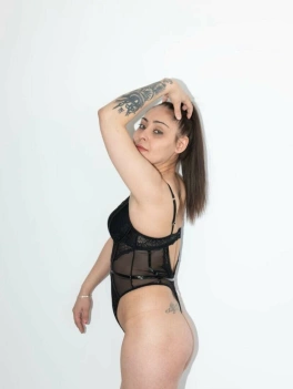 escort image