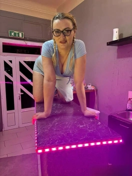 escort image