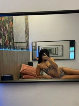 escort image