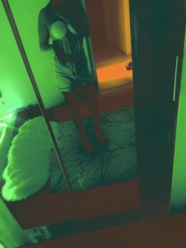 escort image