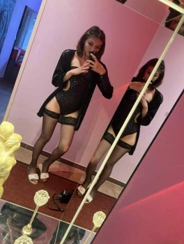 escort image